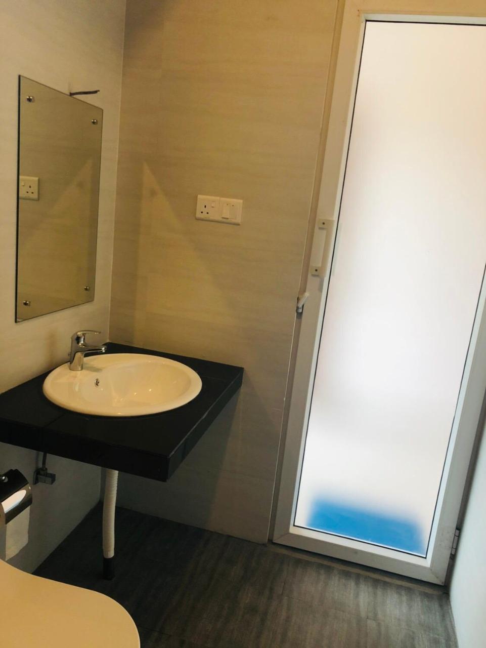 Ocean Edge Hikka Otel Hikkaduwa Dış mekan fotoğraf