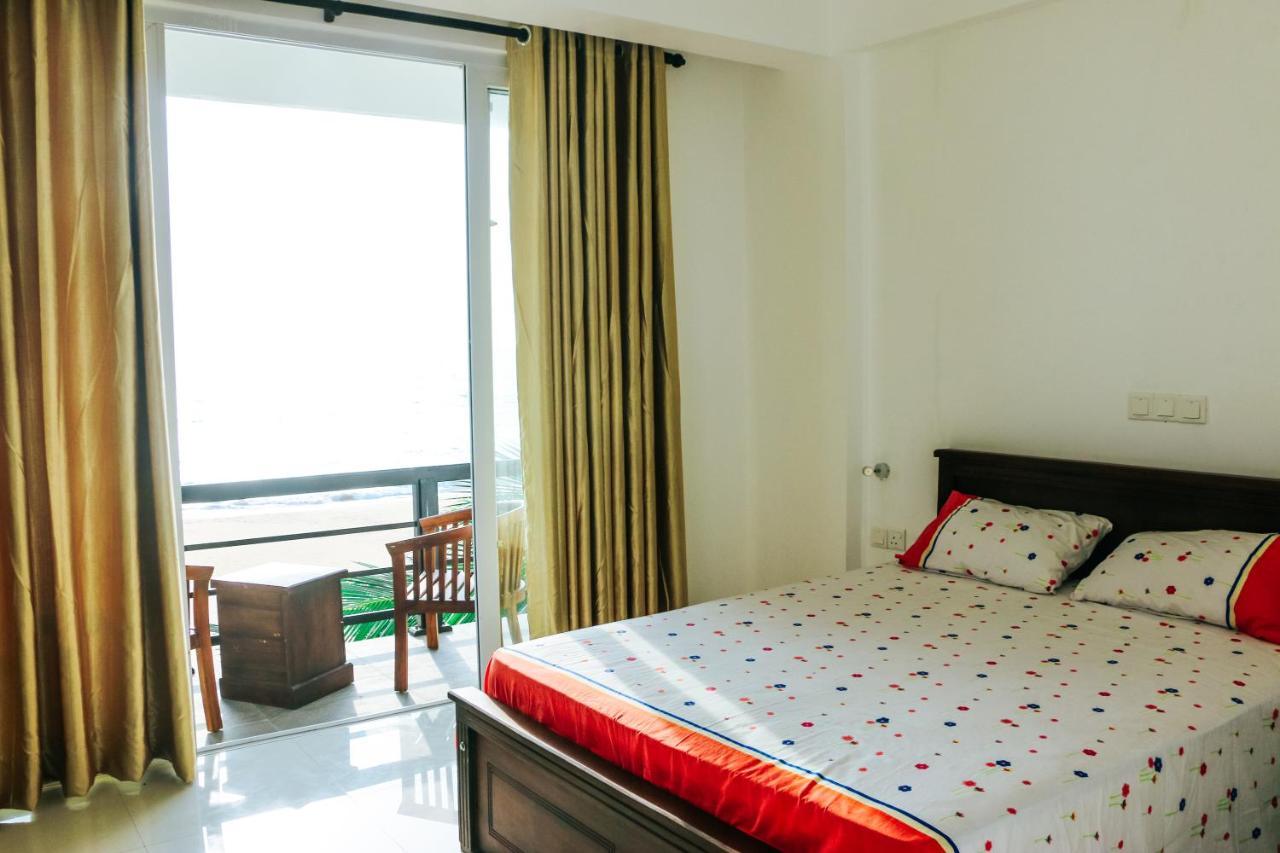 Ocean Edge Hikka Otel Hikkaduwa Dış mekan fotoğraf